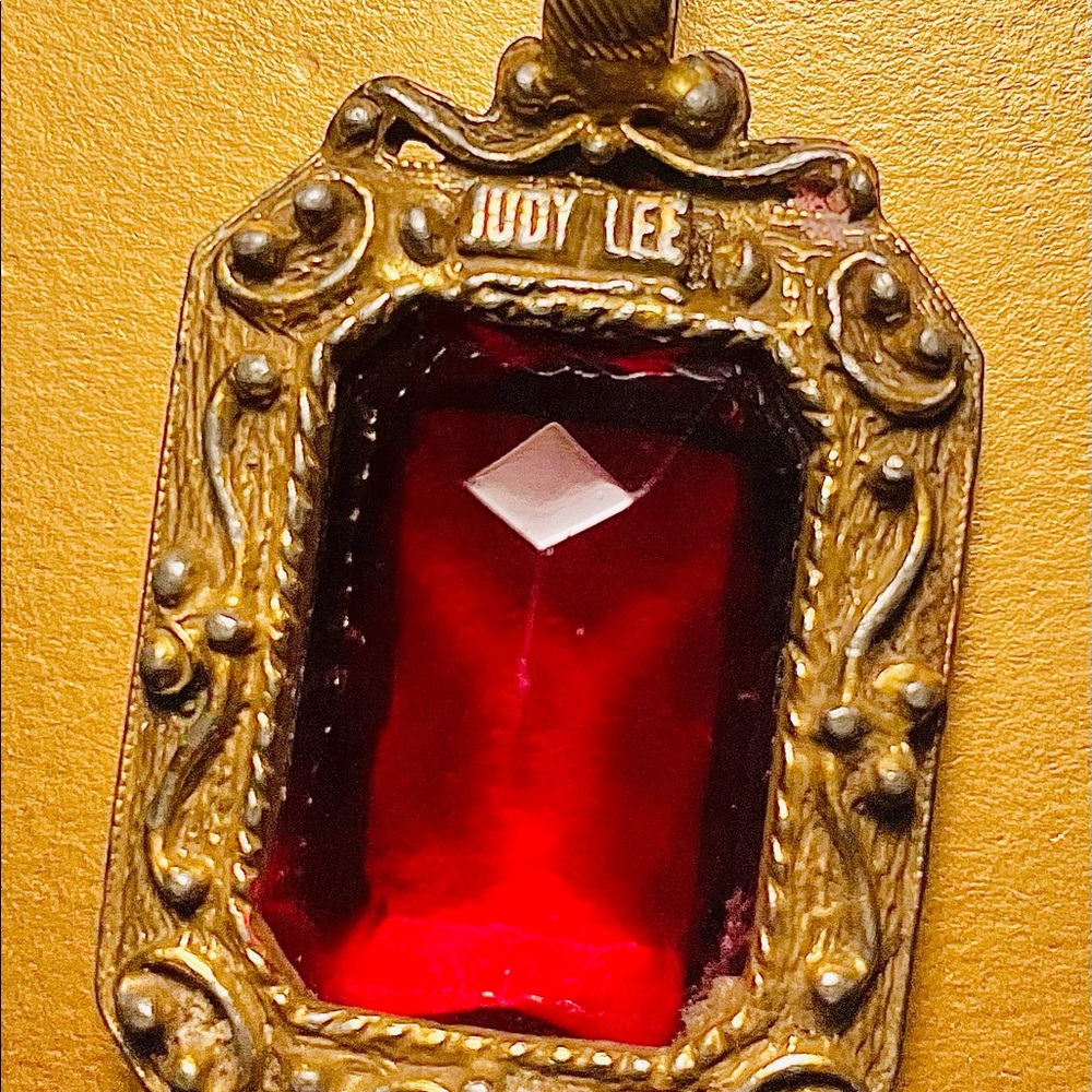 Vintage Judy Lee pendant.. great gold patina on this rectangular pendant